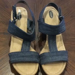 Dr. Scholl’s denim wedged sandals